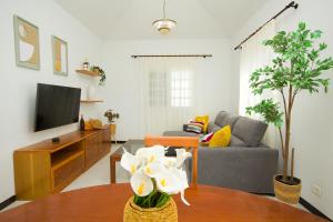 Et tv og/eller underholdning på Casa Elena Playa - By AZ Rentals