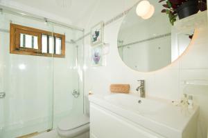 Et badeværelse på Casa Elena Playa - By AZ Rentals + 24 billeder