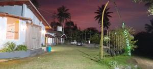 En have udenfor Little Stay Aarav JK Home Valley Resort, Chikkamagaluru