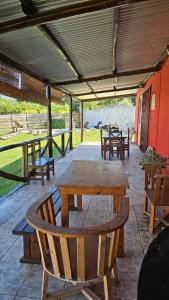 En restaurant eller et andet spisested på Chacra Los Nietos