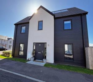 Bygningen som feriehuset ligger i