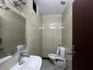 Koupelna v ubytování Hotel Royal Palace