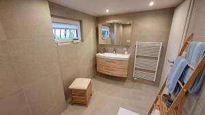 Et badeværelse på Ferienhaus Christiane + 21 billeder