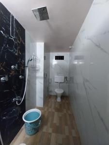 Koupelna v ubytování Prime Inn Guest House + 59 fotografií