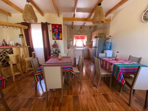 Køkken eller tekøkken på Hostal Inti Wasi + 22 billeder