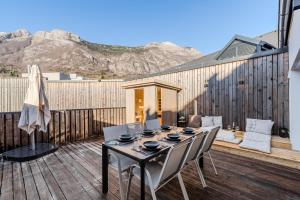 En generel udsigt til bjerge eller udsigt til bjerge taget fra lejligheden