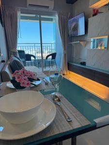 Et tv og/eller underholdning på Lumpini Park Beach Jomtien Pattaya Condo 21F