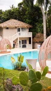 Bazén v ubytování Hotel el kaoba nebo v jeho okolí