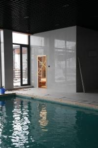 Hồ bơi trong/gần Osmaran