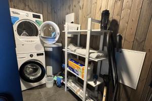 Palanda nebo palandy na pokoji v ubytování Gemütliche Hütte in traumhafter Natur auf 1000 m