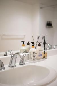 Fotografie z fotogalerie ubytování 2BR Trafalgar Retreat near UBC & Pacific Spirit v destinaci Vancouver