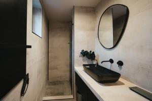 Et badeværelse på Nature Nest Noszvaj + 9 billeder