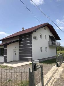 Tòa nhà nơi căn hộ tọa lạc