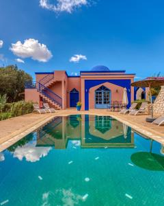 Πισίνα στο ή κοντά στο Dar Yanis