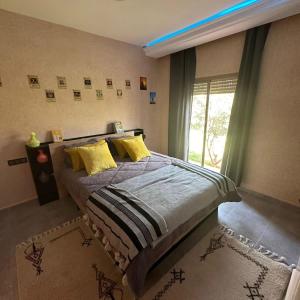 Ένα ή περισσότερα κρεβάτια σε δωμάτιο στο Villa Dar Hamza Marrakech +34 φωτογραφίες