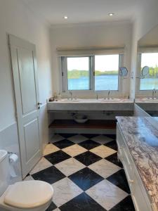 Koupelna v ubytování Casa Del Lago