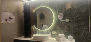 Ένα μπάνιο στο Haus Adrian +46 φωτογραφίες