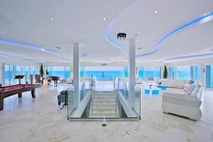 Fotografie z fotogalerie ubytování Blue Laguna 10-BD Villa on Grace Bay Beach v destinaci The Bight Settlements + 42 fotografií