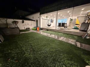 En have udenfor Wellness with Jacuzzi and Sauna Near to Cologne Koeln private