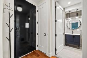 Afbeelding uit fotogalerij van Quincy Place by Rove Patio & Shared Courtyard in Brooklyn