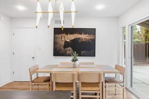 Billede fra billedgalleriet på Marbella Lane - Modern 3BROasis in SiliconValley i Rancho Rinconada