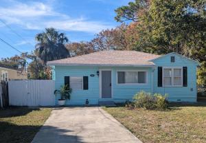 Το κτήριο όπου στεγάζεται  η παραθεριστική κατοικία