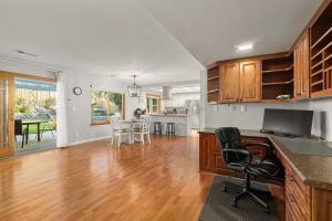 Køkken eller tekøkken på Marbella Lane - 4BR SiliconValley Gem Pool House