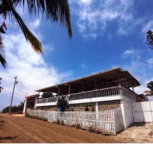 Bygningen som feriehuset ligger i