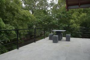 En balkon eller terrasse på Ayana Resort Wilpattu