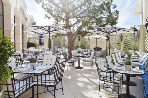 En restaurang eller annat matställe på The Peninsula Beverly Hills