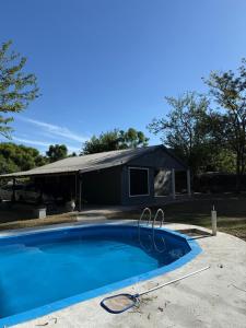 Swimmingpoolen hos eller tæt på Los totos2