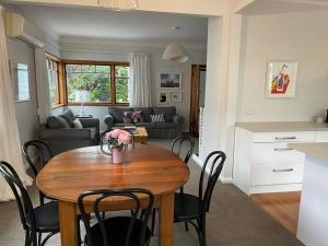 Et opholdsområde på Maddie's homestay + 8 billeder