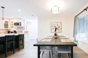 Kuchyň nebo kuchyňský kout v ubytování Marbella Lane - Exquisite Home 3BR