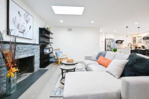 Kuchyň nebo kuchyňský kout v ubytování Marbella Lane - Exquisite Home 3BR