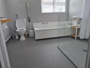 Phòng tắm tại King of the Hill +29 ảnh