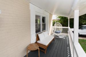 Fotografie z fotogalerie ubytování Takoma Park Home ~ 6 Mi to the National Mall! v destinaci Takoma Park