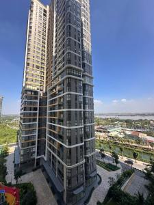 vista aerea di un condominio alto di Vinhomes Grand Park the Beverly a Gò Công