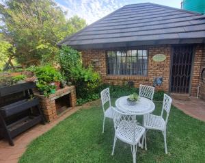 En have udenfor Big Boma Guest House