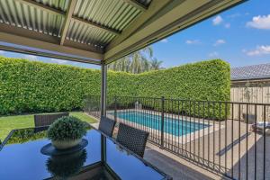 Swimmingpoolen hos eller tæt på Kabinga Kottage - Echuca Holiday Homes + 19 billeder