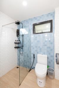 Koupelna v ubytování Island Loft in the Heart of Thong Nai Pan