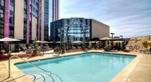 Бассейн в Atlantis Casino Resort Spa или поблизости