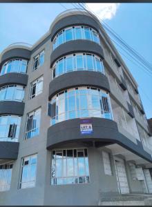 Tòa nhà nơi căn hộ tọa lạc +4 ảnh