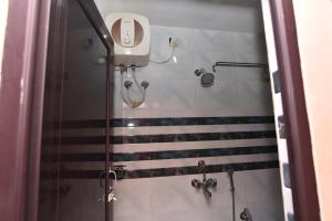 Ένα μπάνιο στο Hotel Hill View +19 φωτογραφίες