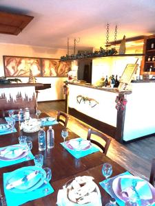 Restaurace v ubytování Agriturismo La Casa Nei Boschi