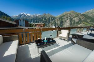 Balkón nebo terasa v ubytování Residence Grächen Matterhornblick