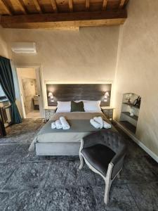 Giường trong phòng chung tại Diana'S