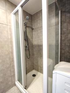 Koupelna v ubytování Le Maurice - Proche hôpital - hyper centre - Wifi