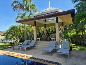 Hồ bơi trong/gần WEG Laguna Residence