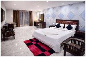 Photo de la galerie de l'établissement New Krishna Deluxe Residency near Lucknow Juncation # Free Wi-Fi and Room Service Facilities # Fully Air conditioning Premium Room - Best Premium Hotel In Lucknow, à Lucknow