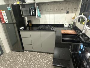 Η κουζίνα ή μικρή κουζίνα στο Appartement de 2 chambre et un salon